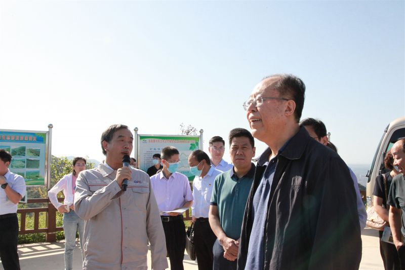 
				   
					河南省人大常委會黨組副書記、副主任馬懿一行到洛陽黃河同力調(diào)研
				 